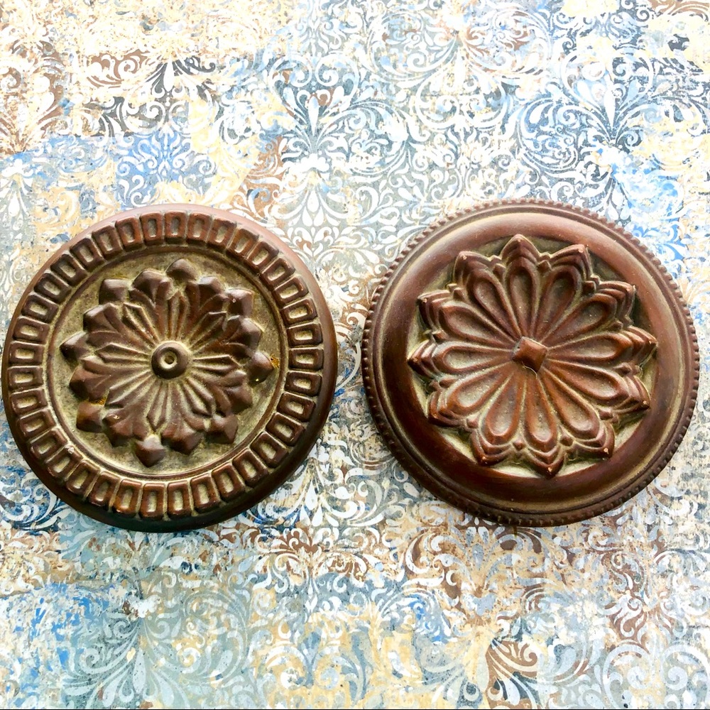 Southern Living At Home Two Piece Set Wall Decor Plaques Brown Rustic Cottage